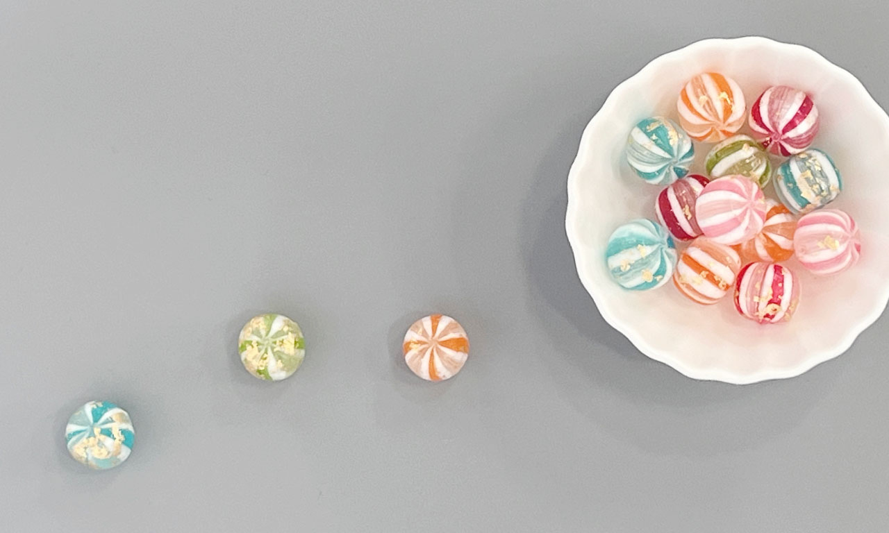 加賀藩の伝統をイメージした、かわいらしい箔菓子が登場。