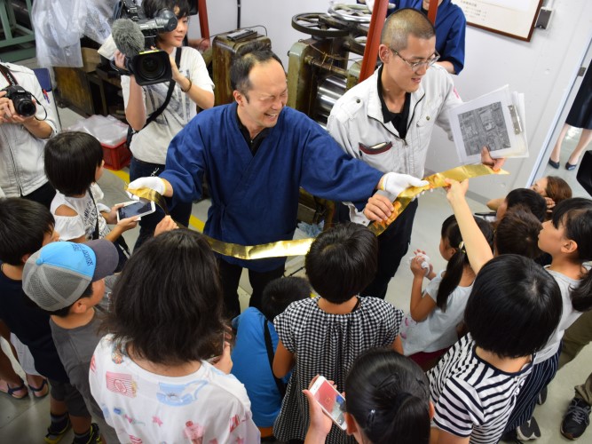 子供たちを招いた工場見学