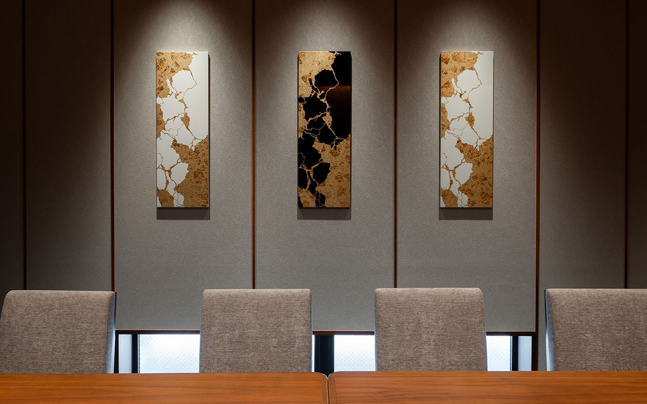 山楽邸「珠洲」に採用された箔一のアートパネル 金継ぎ