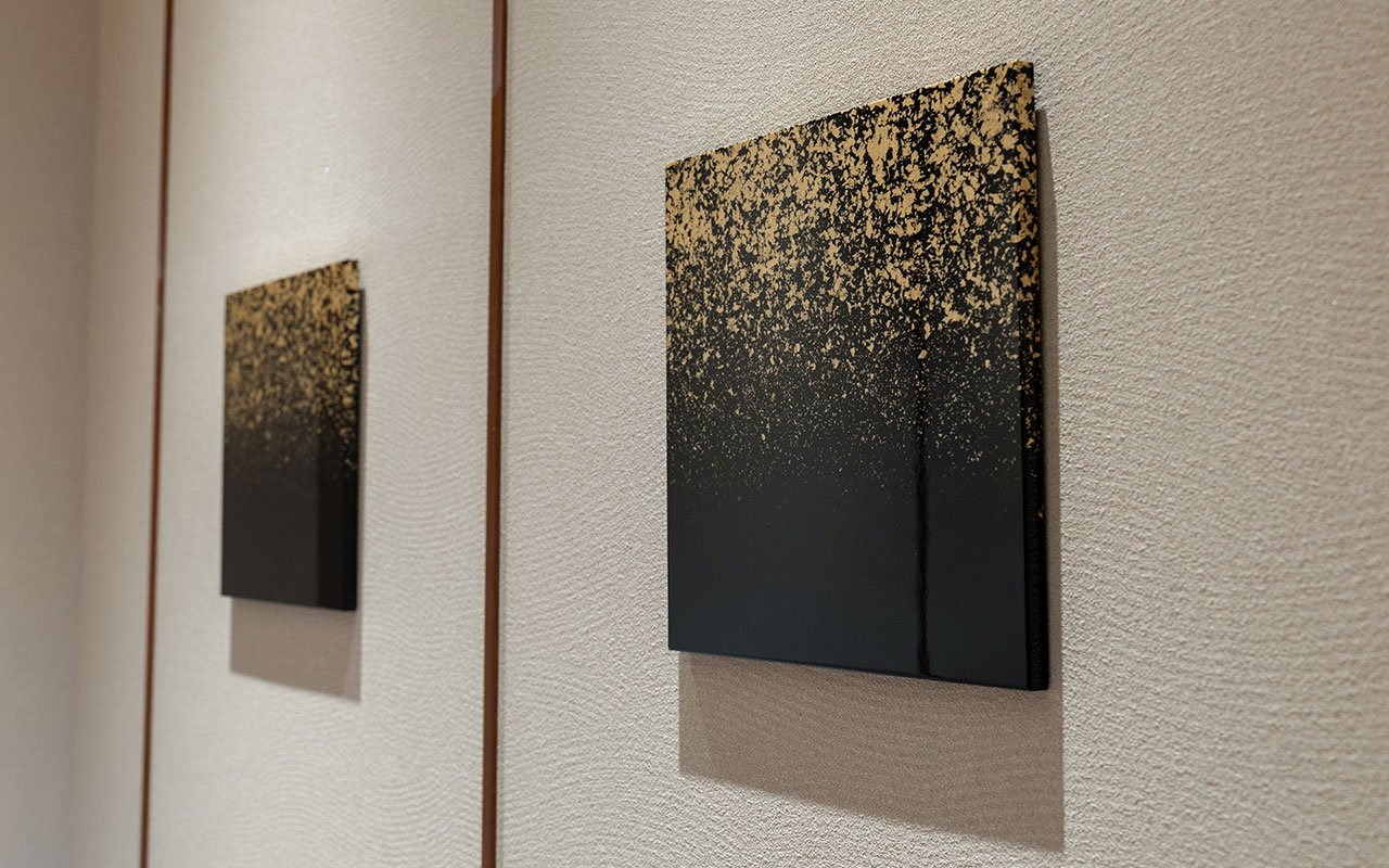 山楽邸「輪島」に採用された箔一のアートパネル ちらし