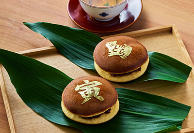 どら焼きに食用金箔デザイン箔