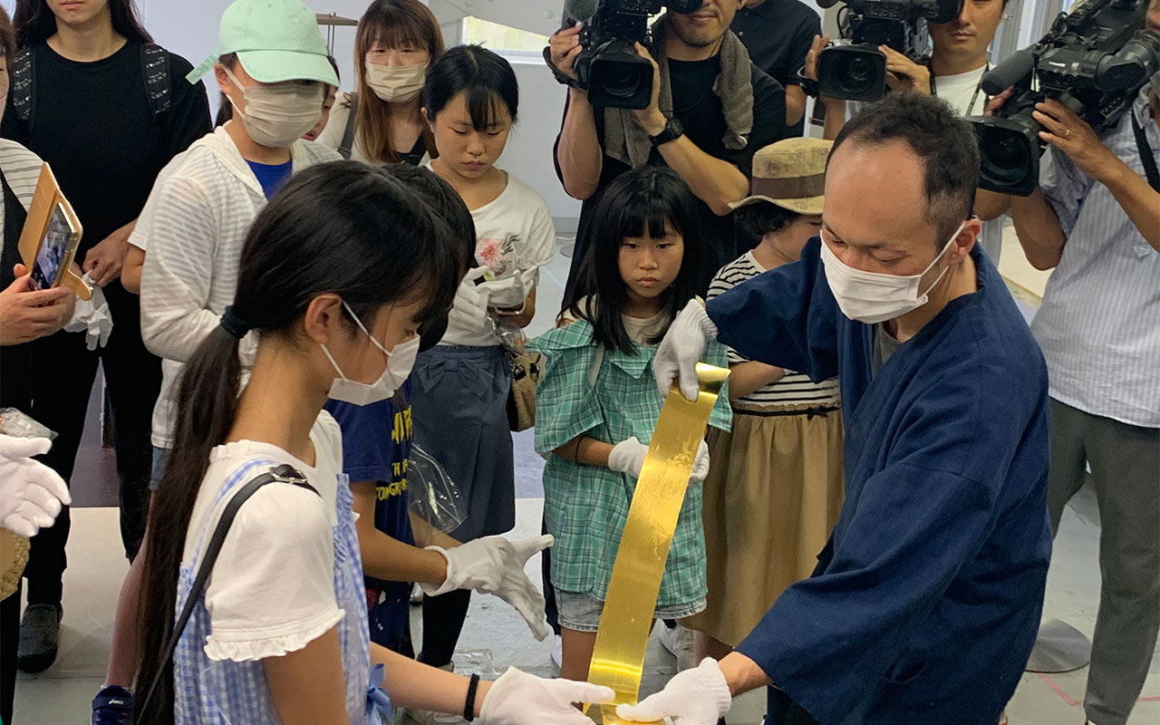 箔一のこども向け金箔工場見学