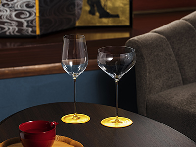 金箔の箔一がワイングラスの名門ブランド『リーデル』と 24Kの金箔で輝く「大吟醸・純米酒用グラス」を開発