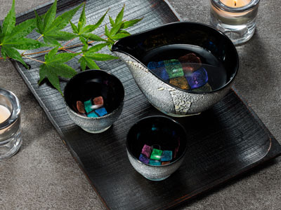 万華鏡のような幻想的な世界が広がる酒器が新発売