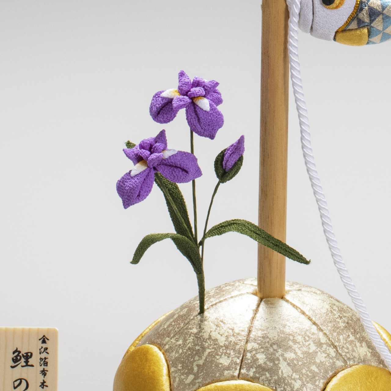 本金箔が輝く、ナチュラルモダンな鯉のぼり